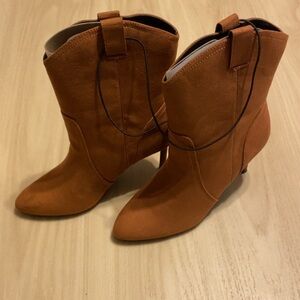 Worthington Rust Suede Western Ankle Boots